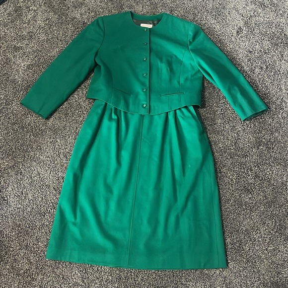 Vintage 80s Pendleton bright green 100% pure virgin wool skirt suit medium